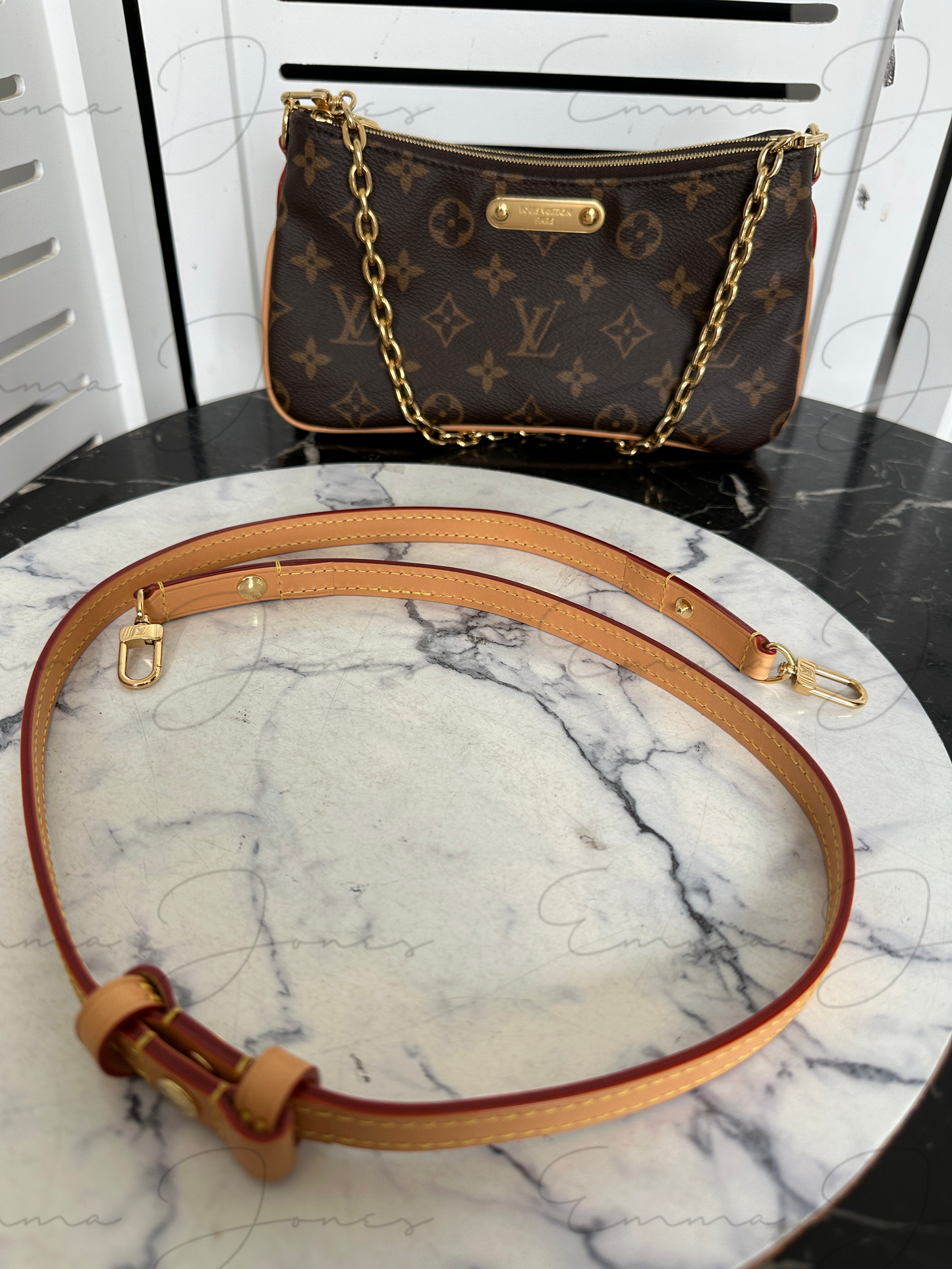 Louis Vuitton Liv Pochette