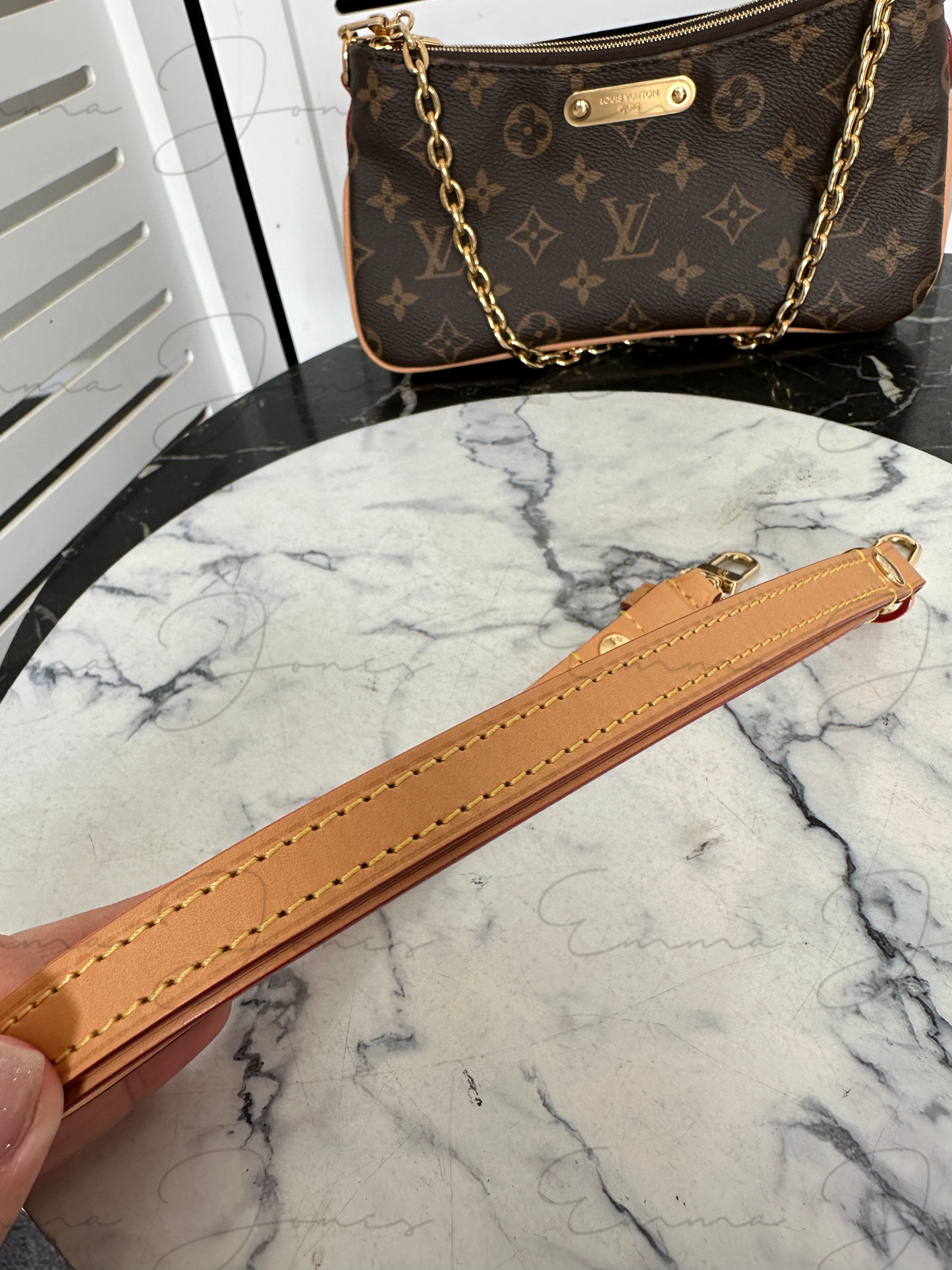 Louis Vuitton Liv Pochette