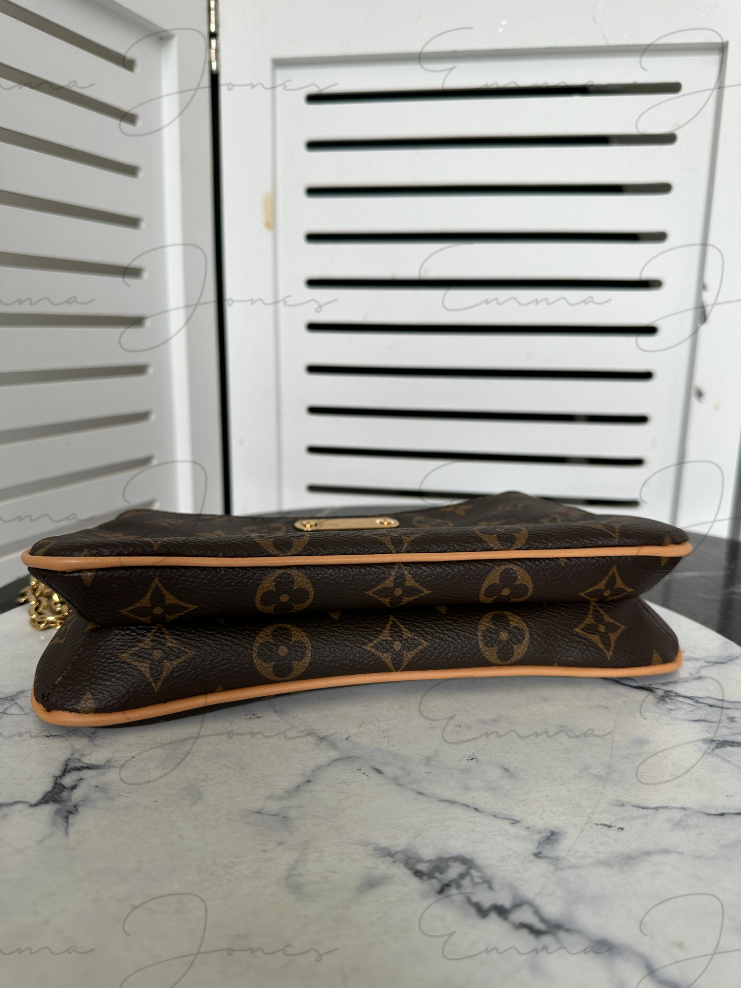 Louis Vuitton Liv Pochette