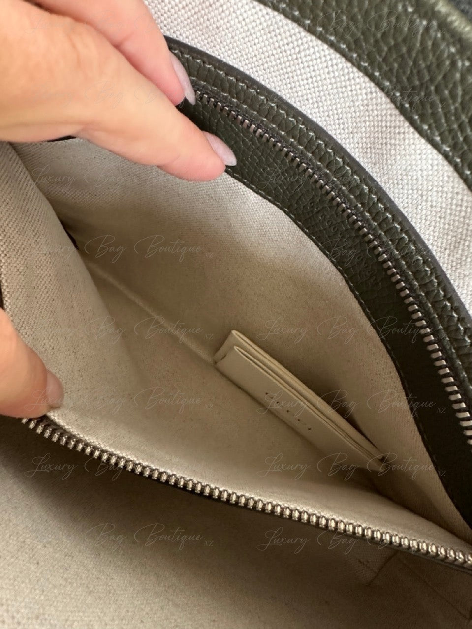 Gucci Jumbo GG Medium Messanger Bag Khaki