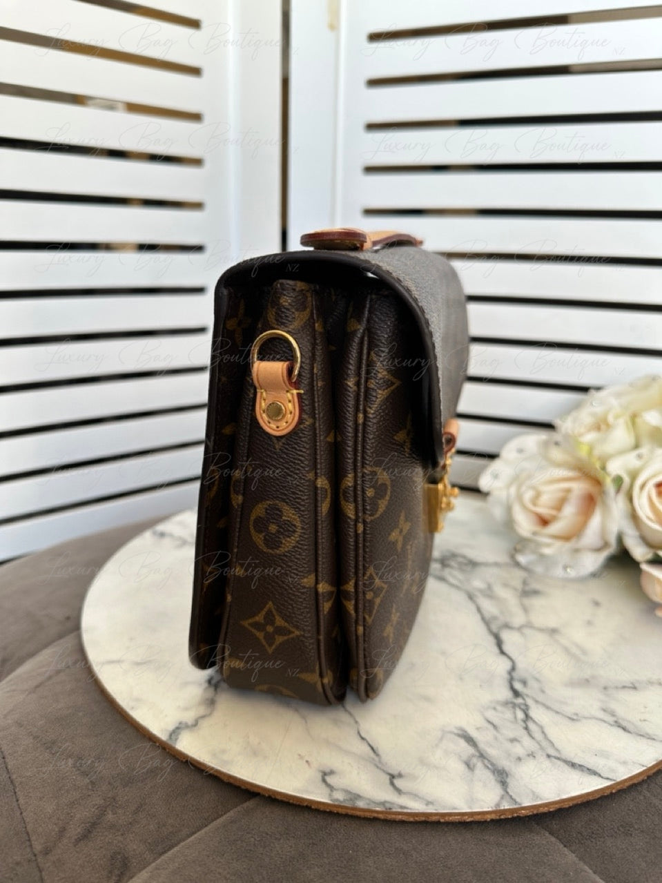 Louis Vuitton Pochette Metis Monogram