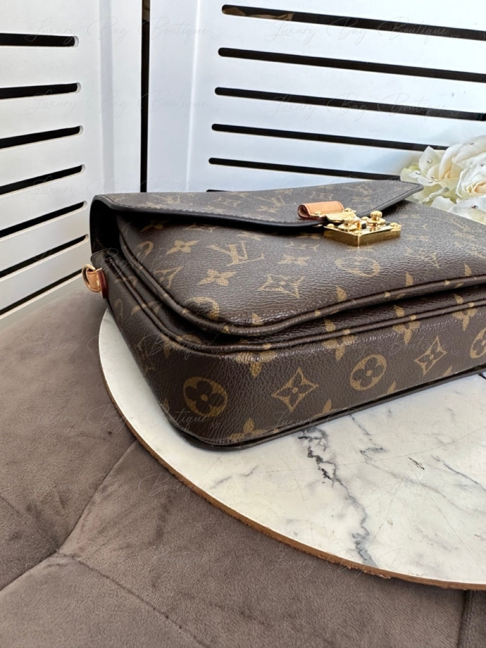 Louis Vuitton Pochette Metis Monogram