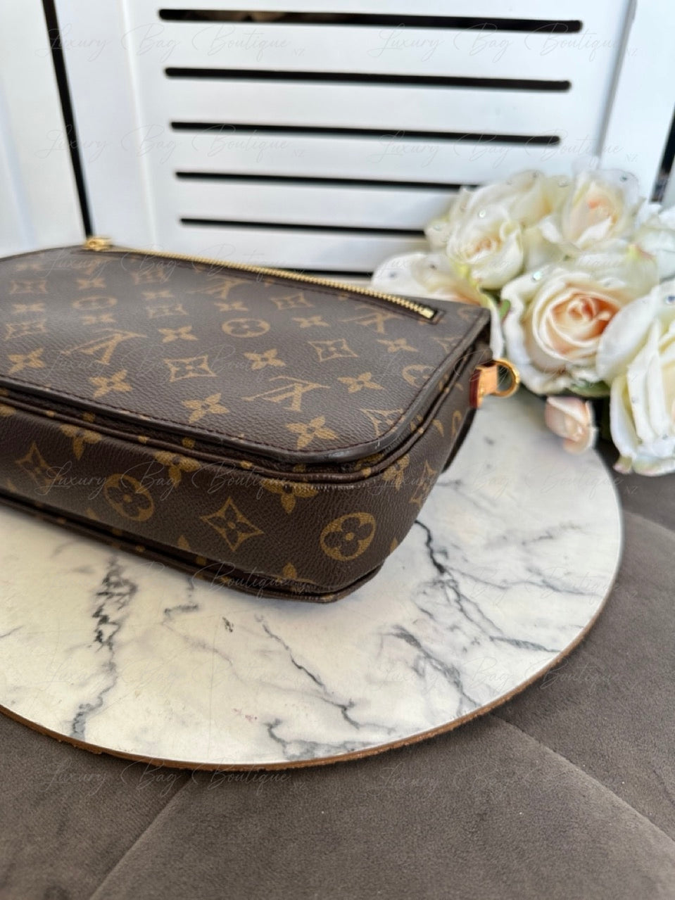 Louis Vuitton Pochette Metis Monogram