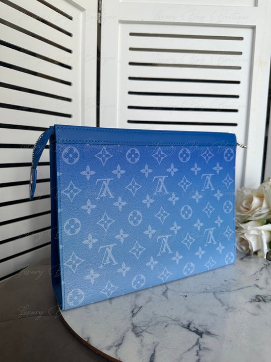 Louis Vuitton Clouds Pochette Voyage MM A4