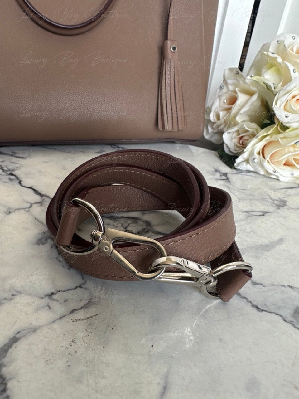 Louis Vuitton Lockmeto Tote Glacé