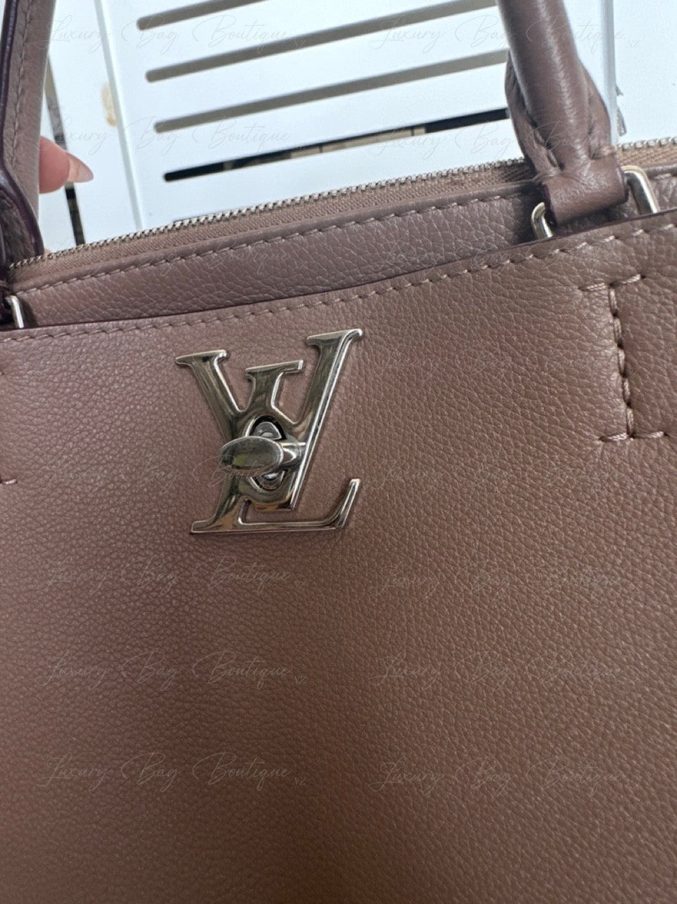 Louis Vuitton Lockmeto Tote Glacé