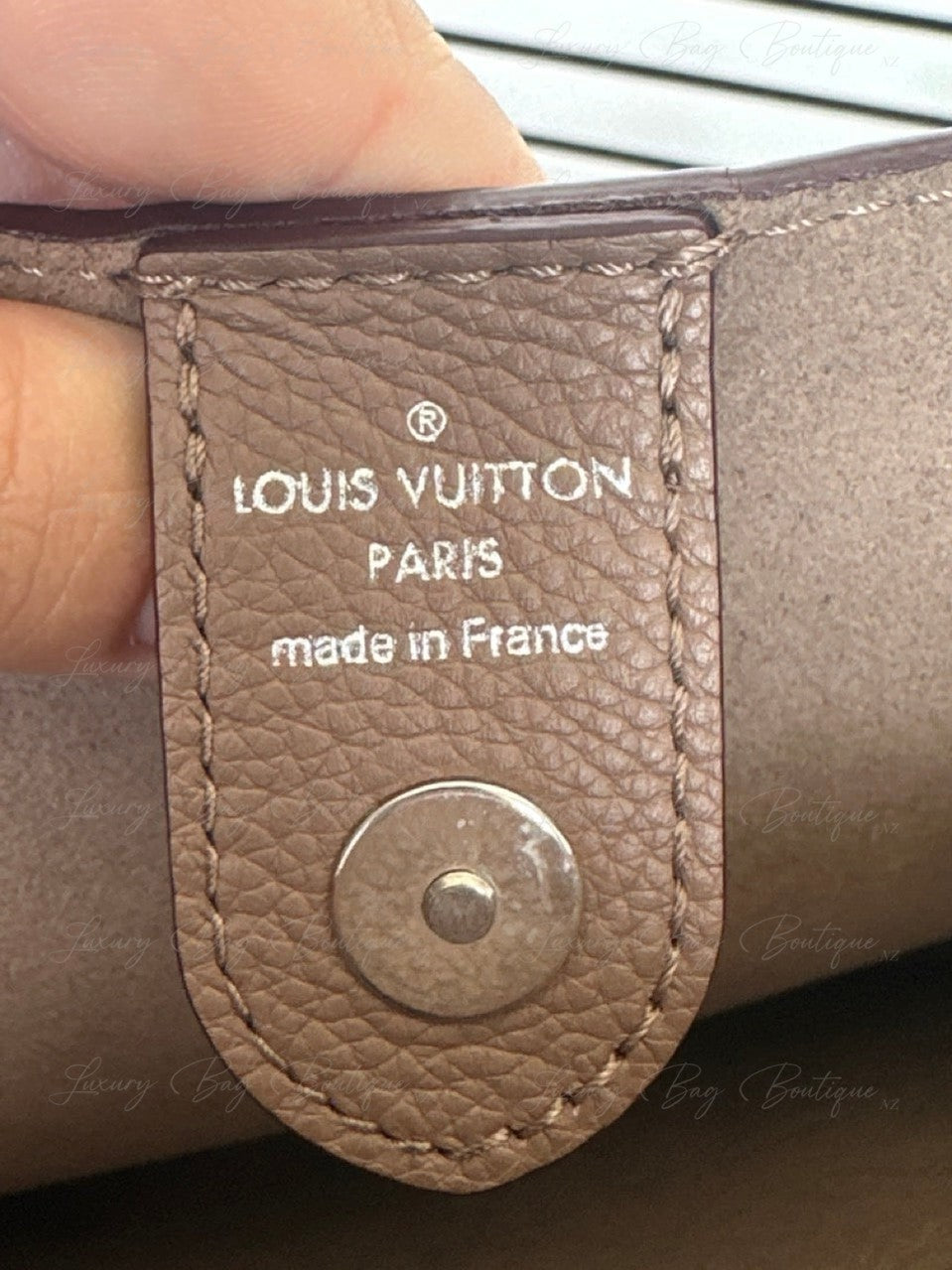 Louis Vuitton Lockmeto Tote Glacé