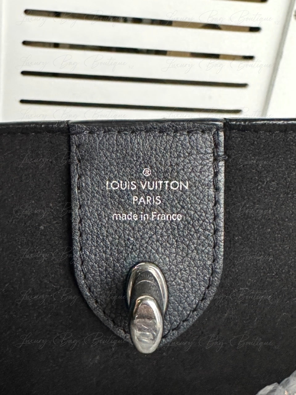 Louis Vuitton Green Lockme Go Tote Dark green Leather Pony-style calfskin  ref.737617 - Joli Closet