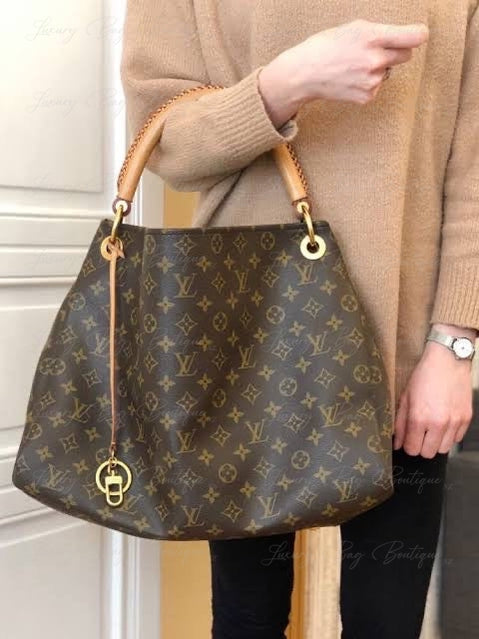 Louis Vuitton Artsy Monogram MM