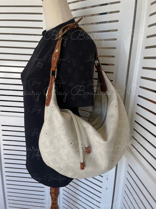 Louis Vuitton Onatha GM Hobo Mahina