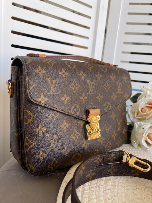 Louis Vuitton Pochette Métis Monogram