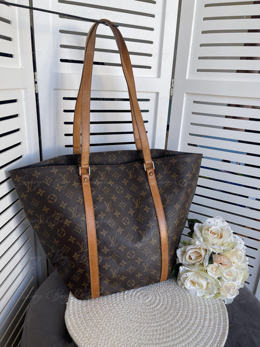 Louis Vuitton Sac Shopper Tote